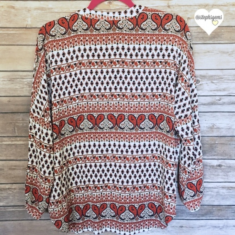 DOORBUSTER 🌟Floral Paisley Blouse - Picture 3 of 3